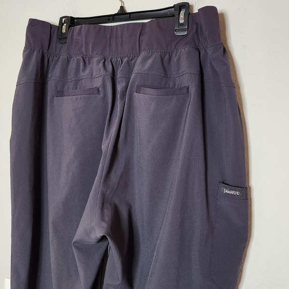 Jaanuu charcoal grey scrub joggers. Size 2XL. - Picture 10 of 16